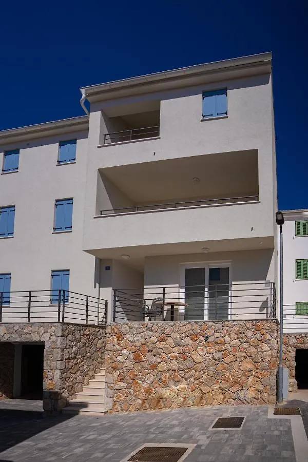 Luxury Landing Apartment Cres